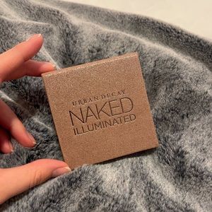 Urban Decay Naked Illuminated Highlighter